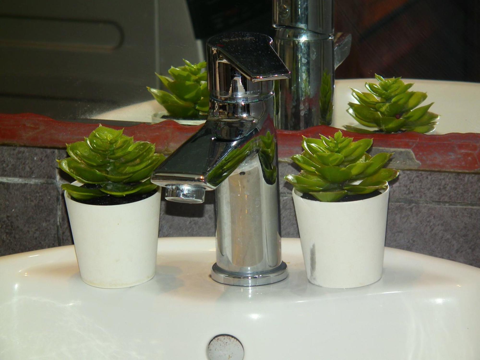 Feels Like Home, Nice With Terrace In City Center, Free Private Parking, Val Fleuri Maarif *